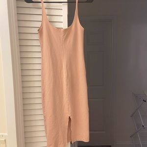 Pink forever 21 body con dress w slit in the back!